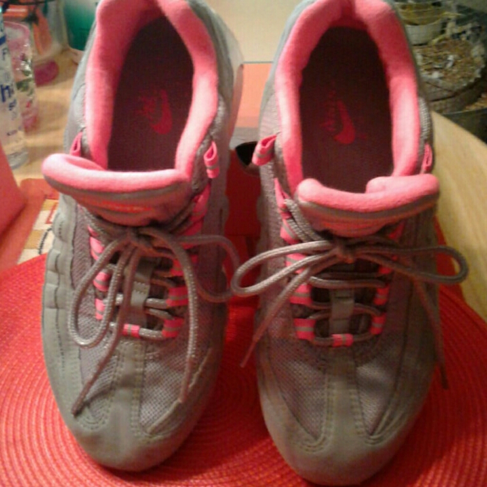 Nike Lady's Hot Pink & Gray Air Max Athletic Shoes